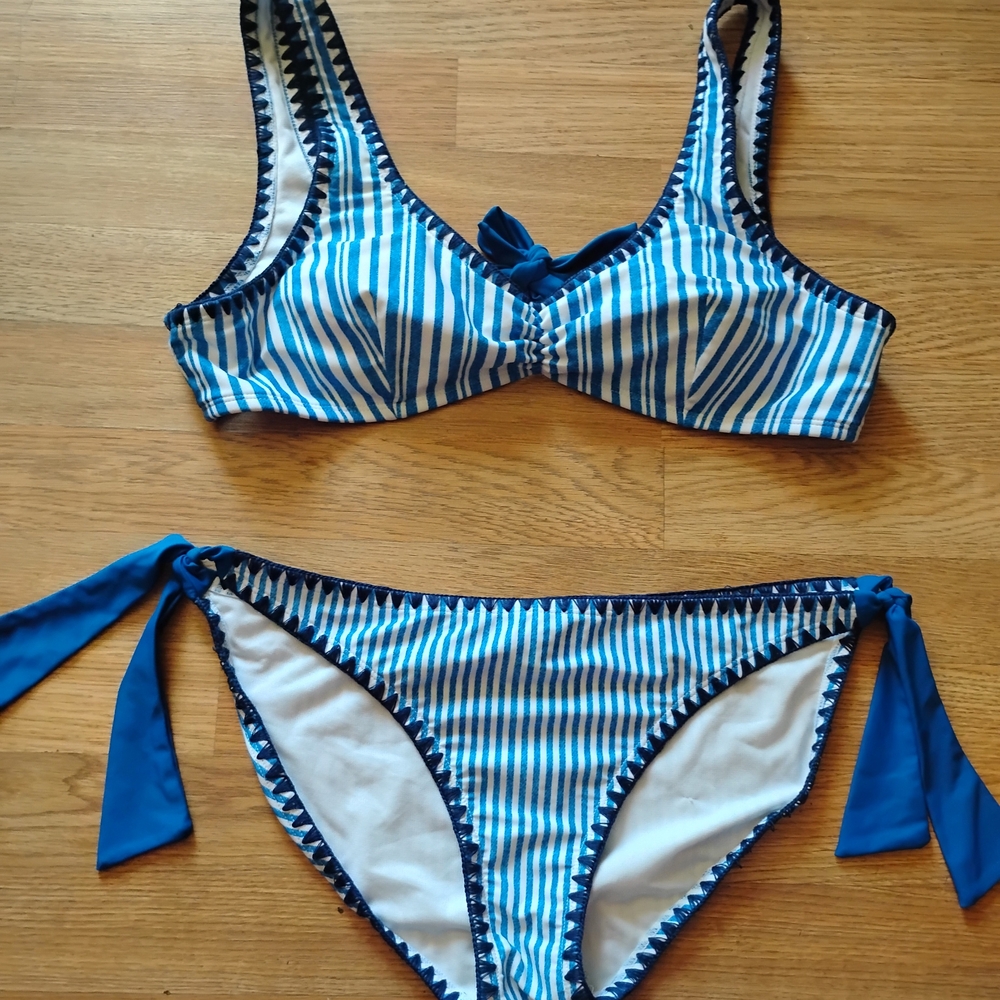 No Boundaries Blue and White Patterned Garment
